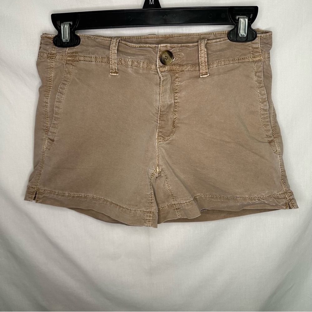 American Eagle Outfitters Tan Cargo Shorts